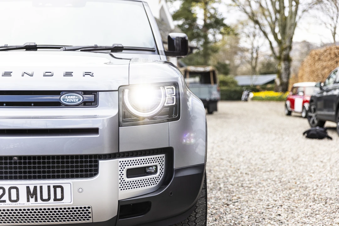 2020 Land Rover Defender L663 - Image 16 of 31