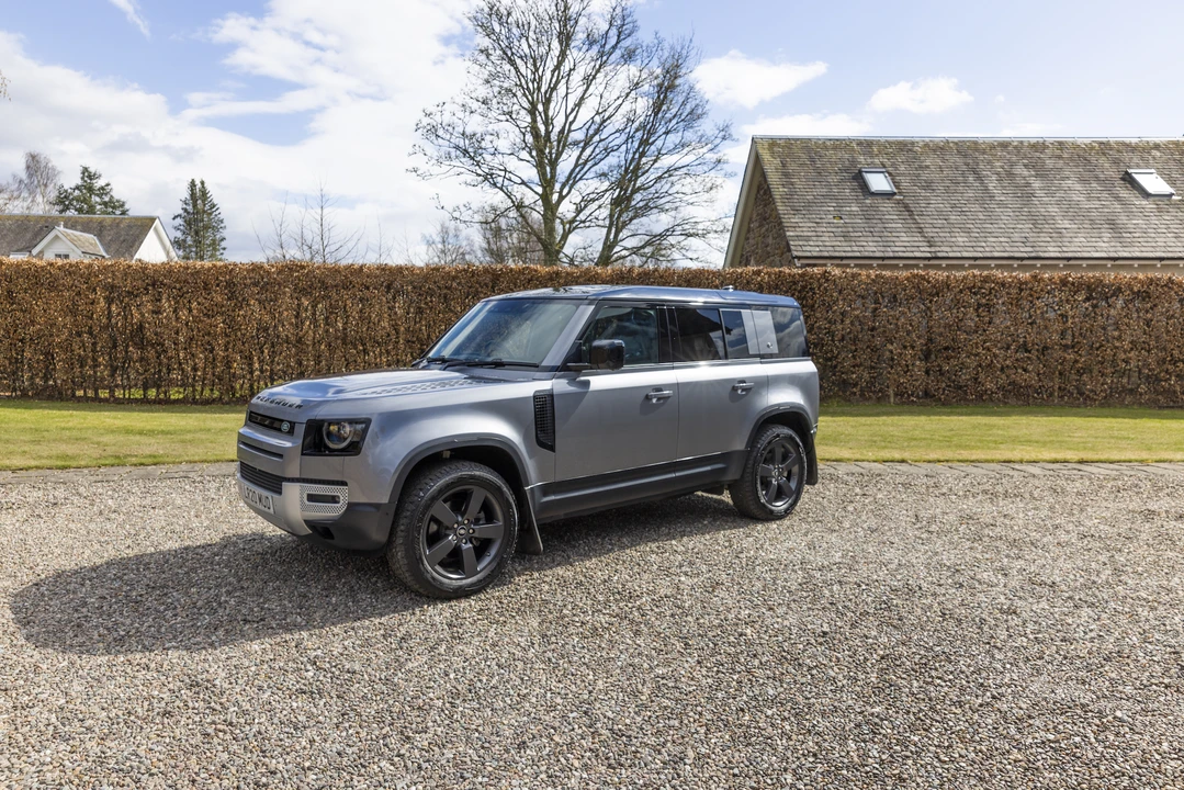 2020 Land Rover Defender L663 - Image 13 of 31