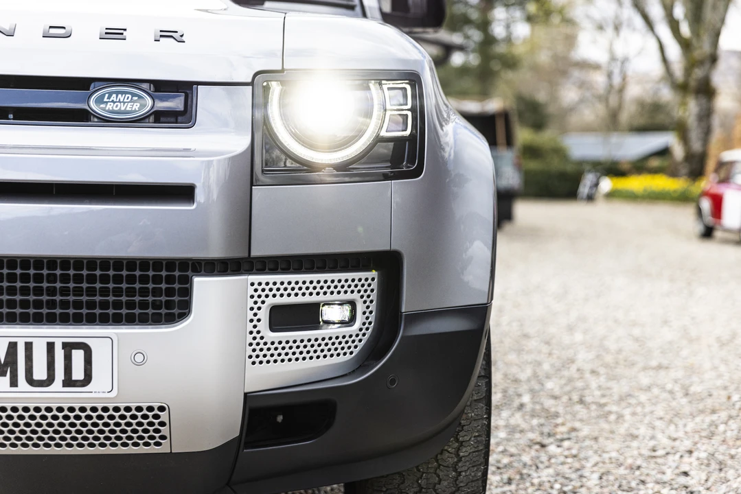 2020 Land Rover Defender L663 - Image 18 of 31