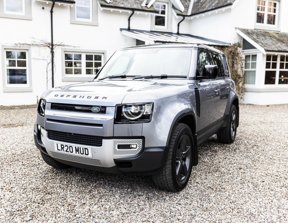 2020 Land Rover Defender L663 - Image 11 of 31