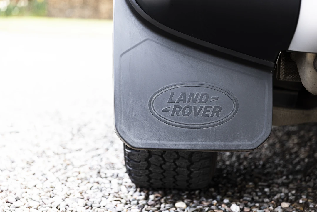 2020 Land Rover Defender L663 - Image 31 of 31