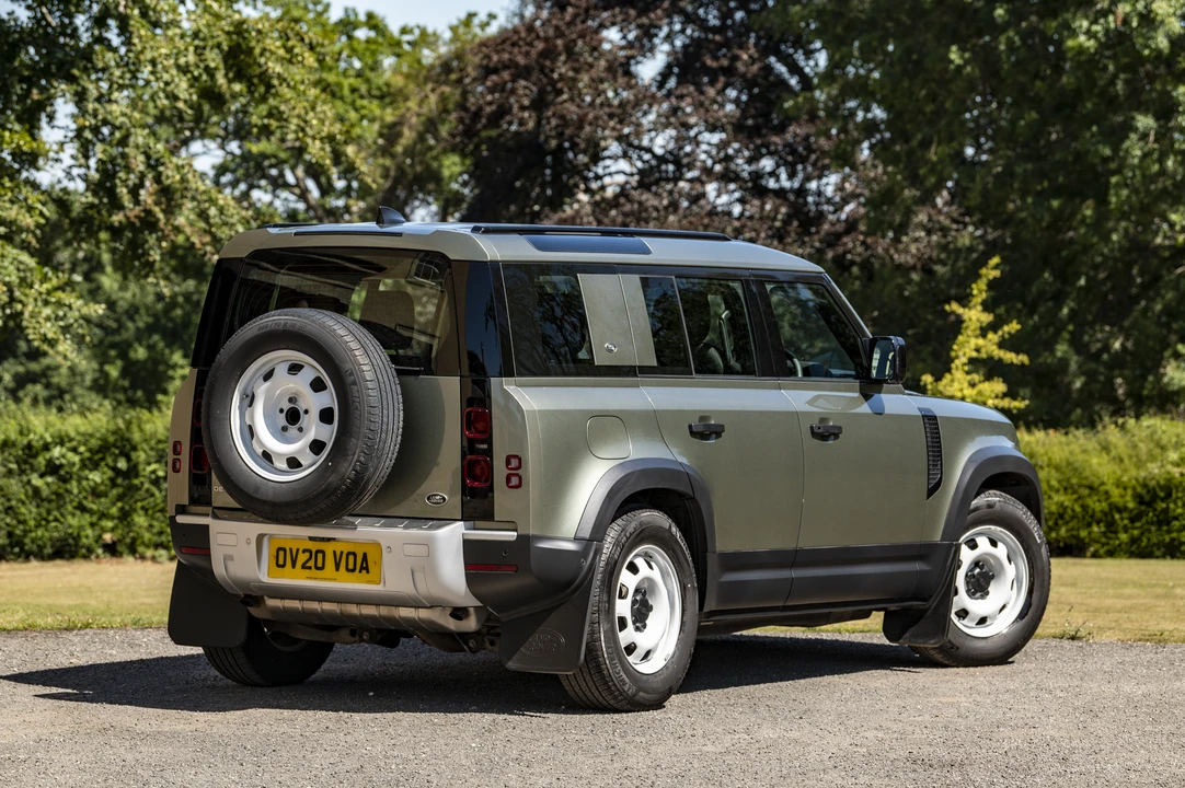 2020 Land Rover Defender L663 - Image 16 of 31