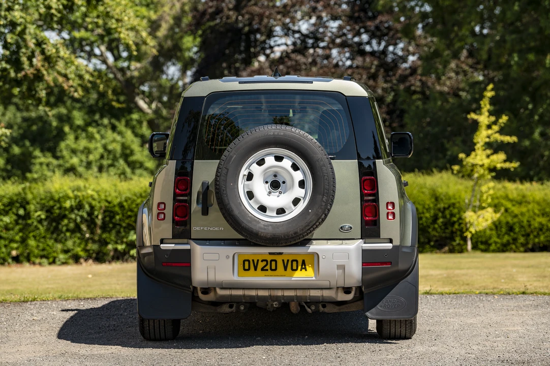 2020 Land Rover Defender L663 - Image 15 of 31