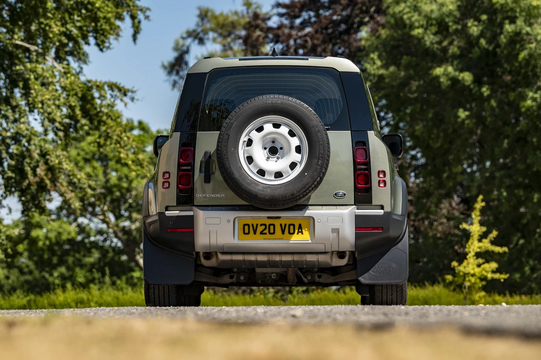 2020 Land Rover Defender L663 - Image 7 of 31