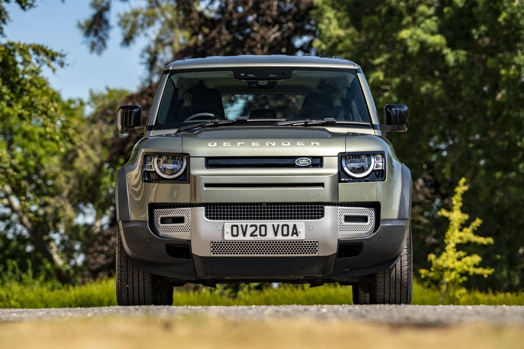 2020 Land Rover Defender L663 - Image 11 of 31