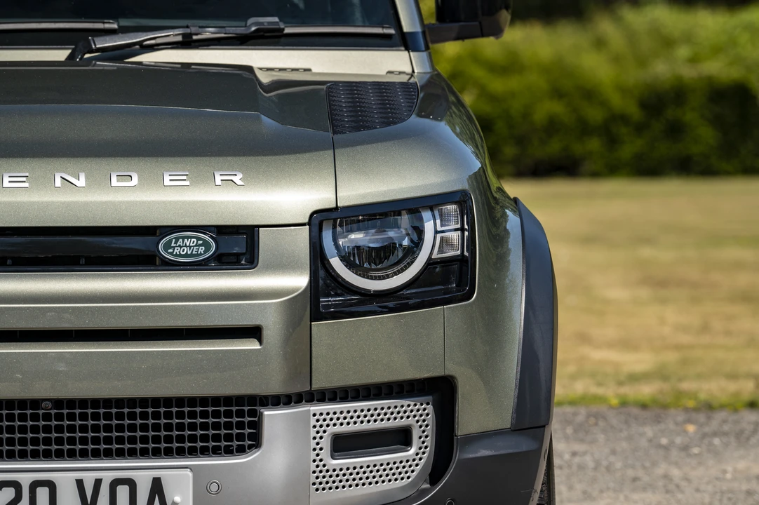 2020 Land Rover Defender L663 - Image 19 of 31