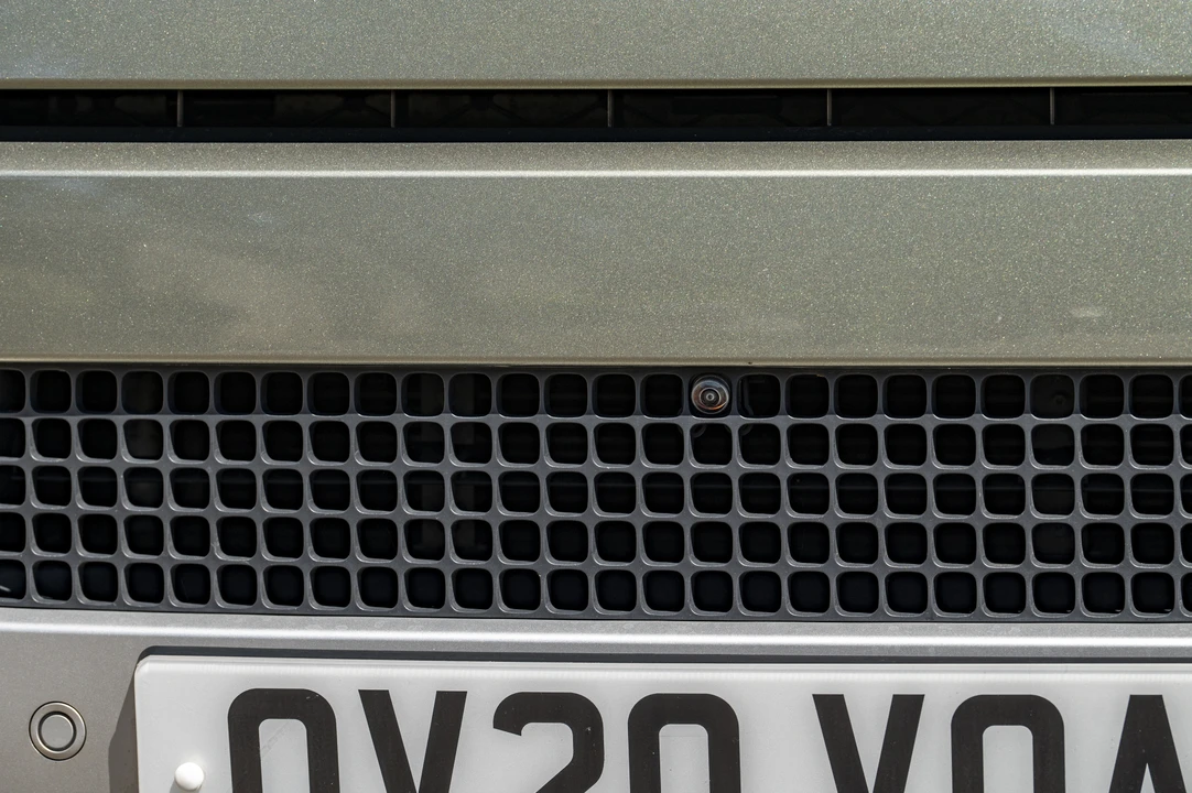 2020 Land Rover Defender L663 - Image 24 of 31