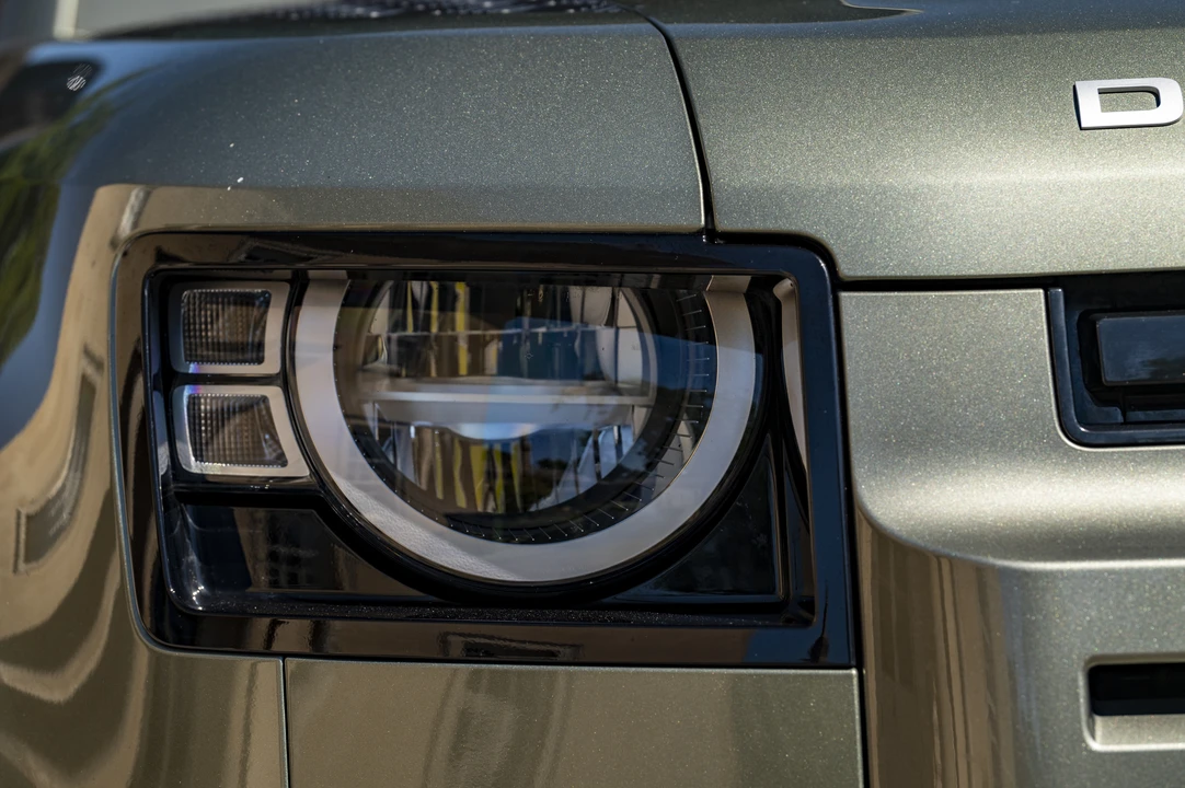 2020 Land Rover Defender L663 - Image 27 of 31