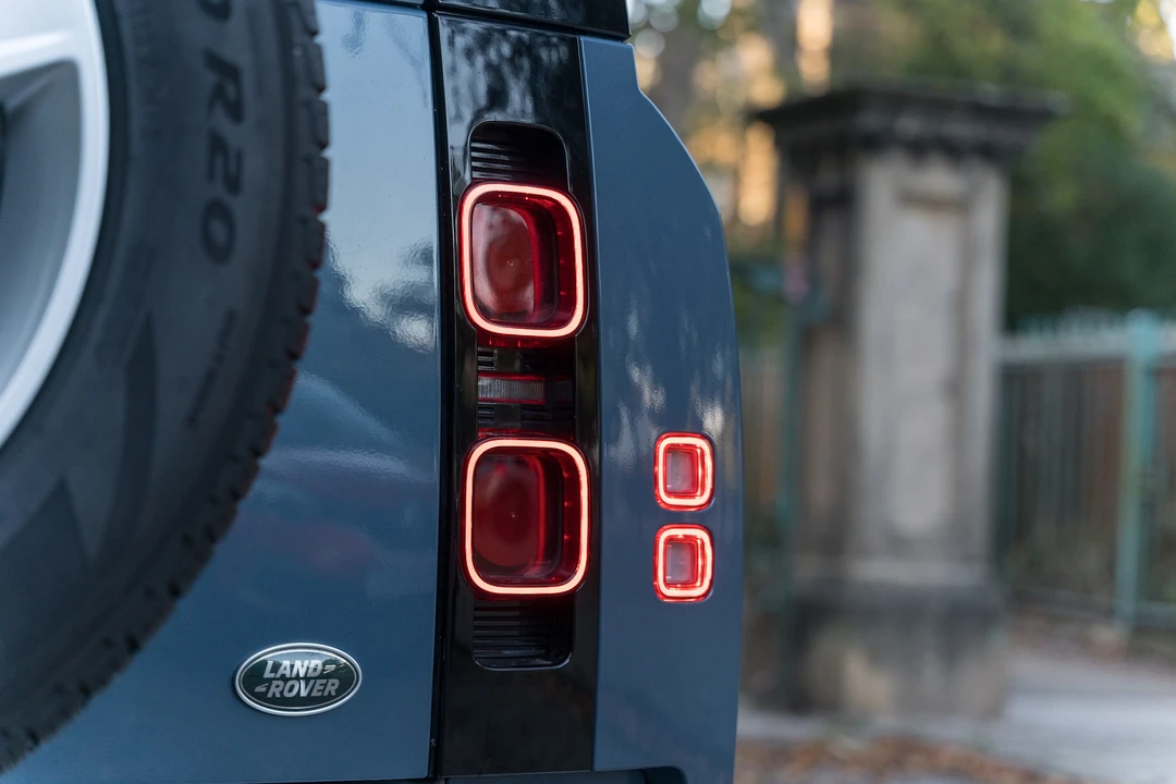 2020 Land Rover Defender L663 - Image 29 of 31