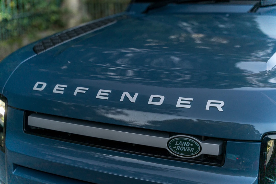 2020 Land Rover Defender L663 - Image 17 of 31