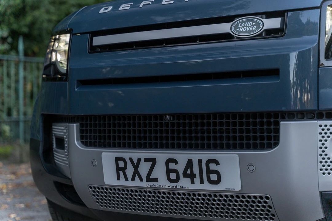 2020 Land Rover Defender L663 - Image 19 of 31