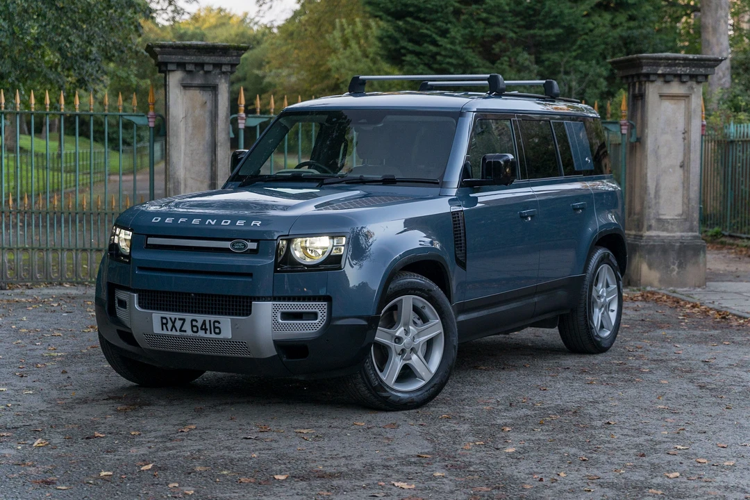 2020 Land Rover Defender L663 - Image 4 of 31