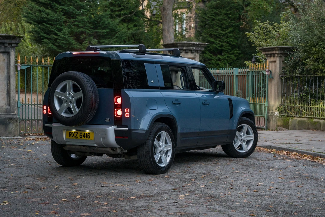 2020 Land Rover Defender L663 - Image 15 of 31