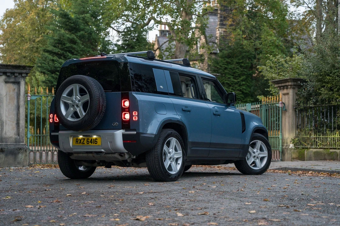2020 Land Rover Defender L663 - Image 8 of 31