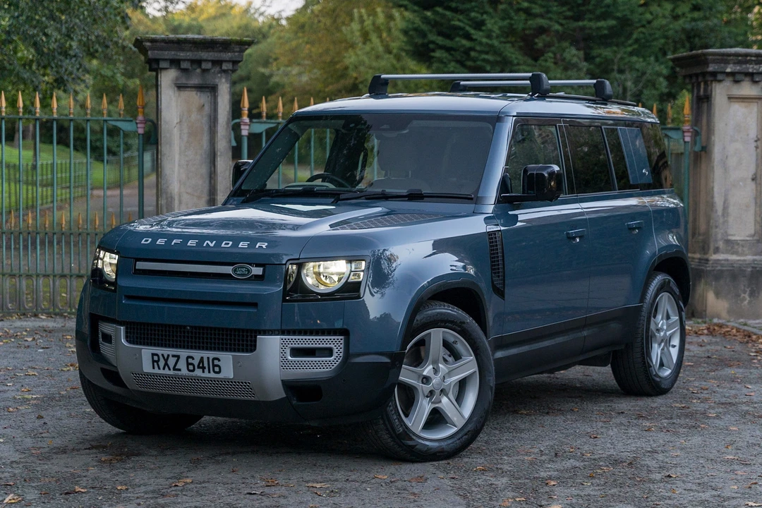 2020 Land Rover Defender L663 - Image 2 of 31