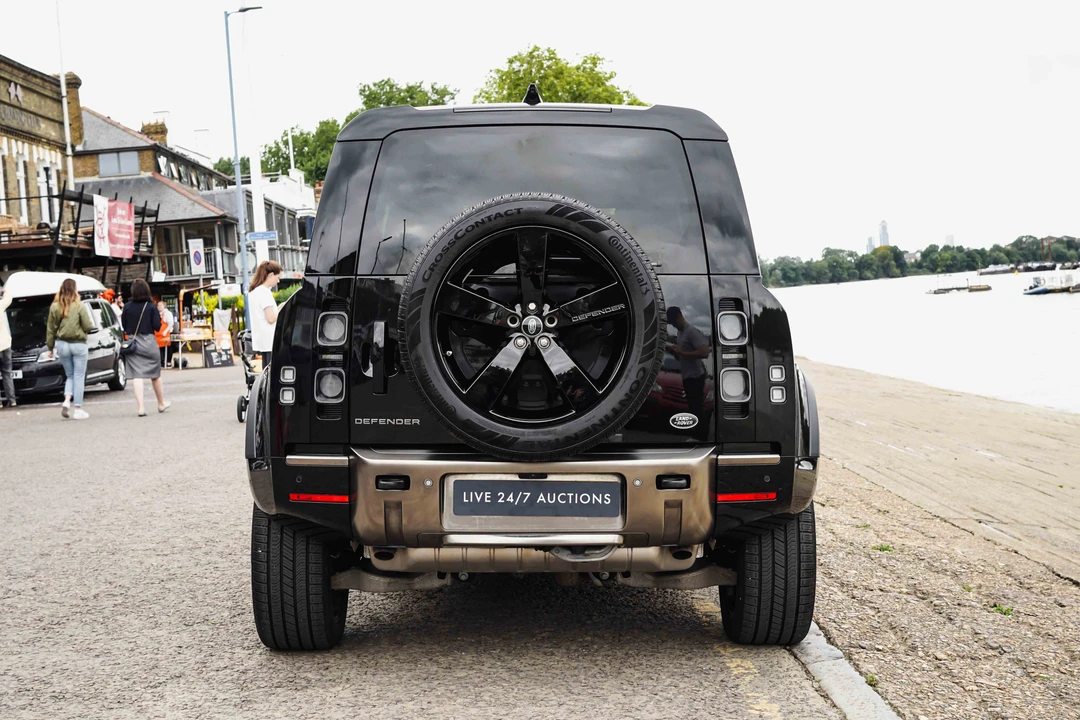 2020 Land Rover Defender L663 - Image 8 of 31