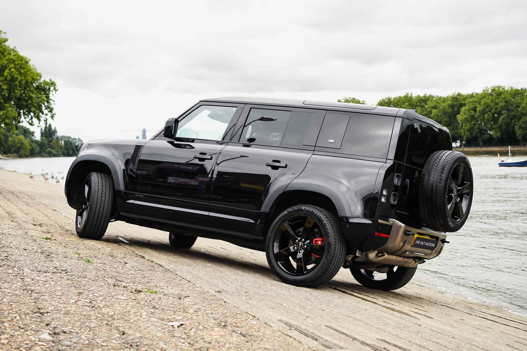 2020 Land Rover Defender L663 - Image 22 of 31