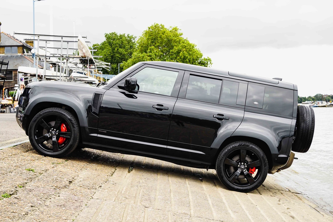 2020 Land Rover Defender L663 - Image 27 of 31