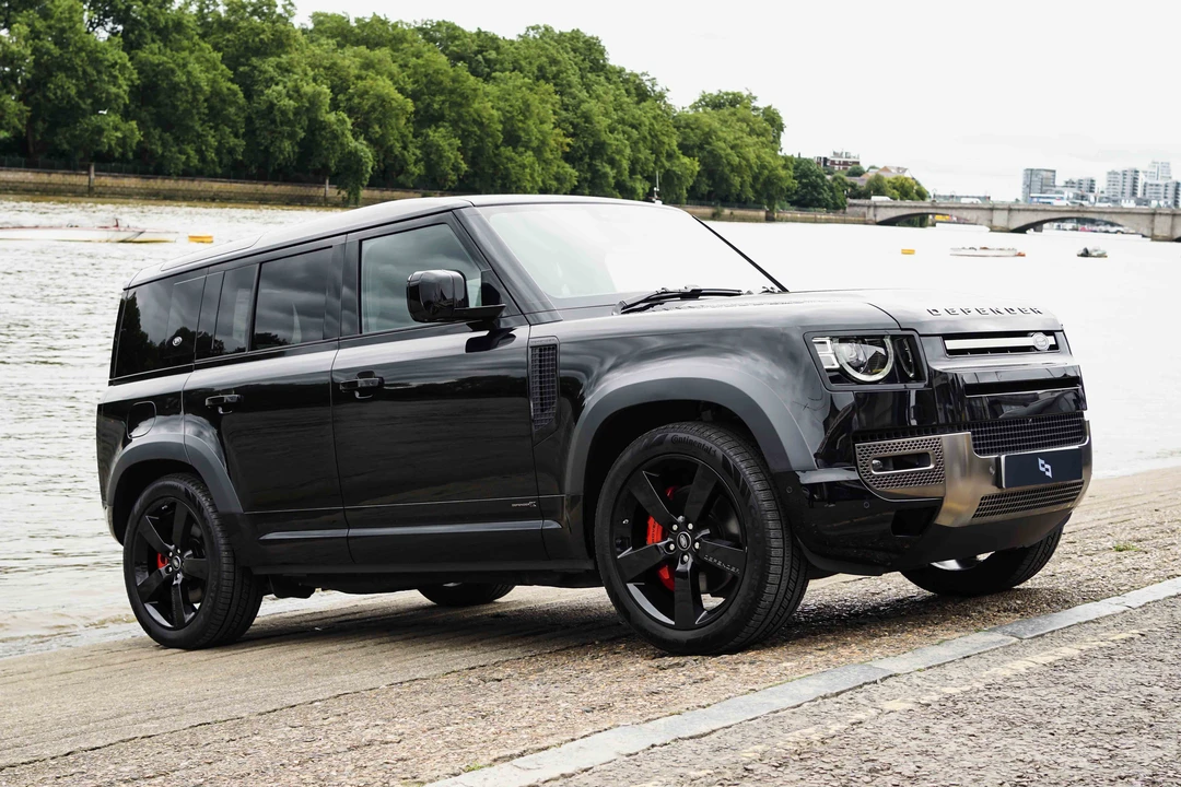 2020 Land Rover Defender L663 - Image 28 of 31