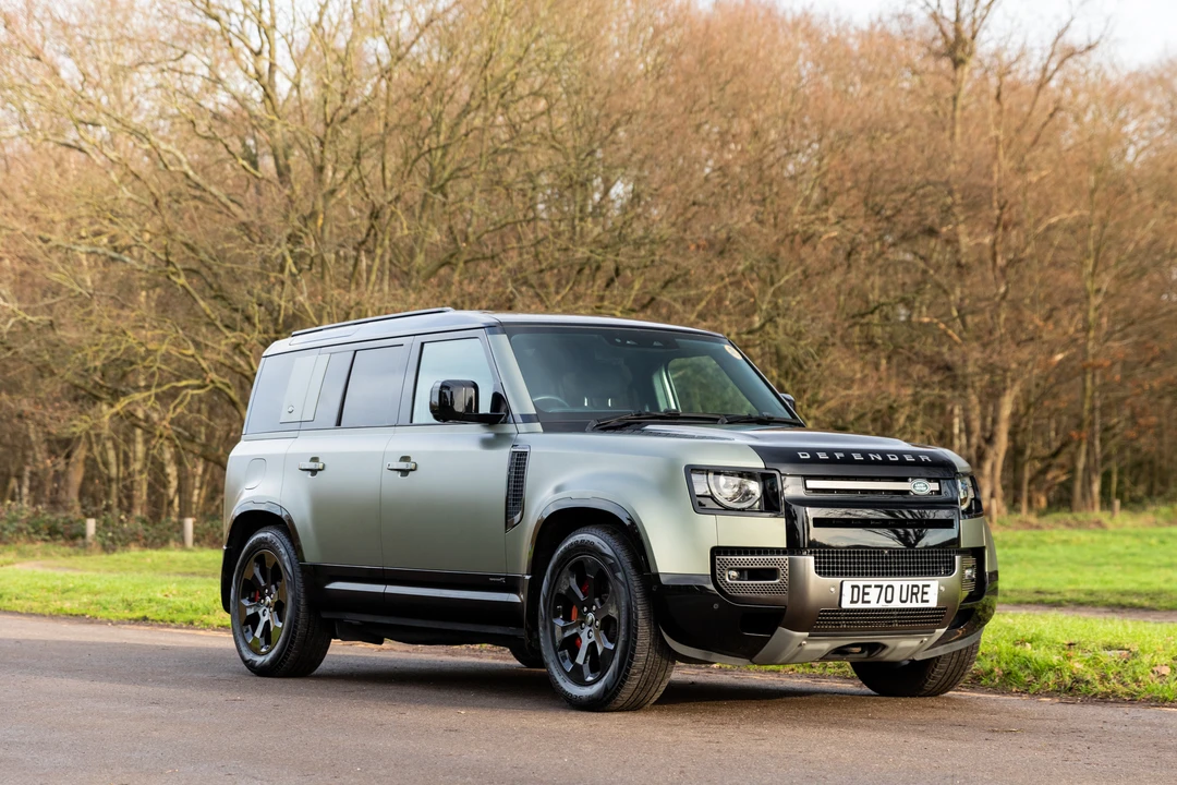 2020 Land Rover Defender L663 - Image 17 of 31