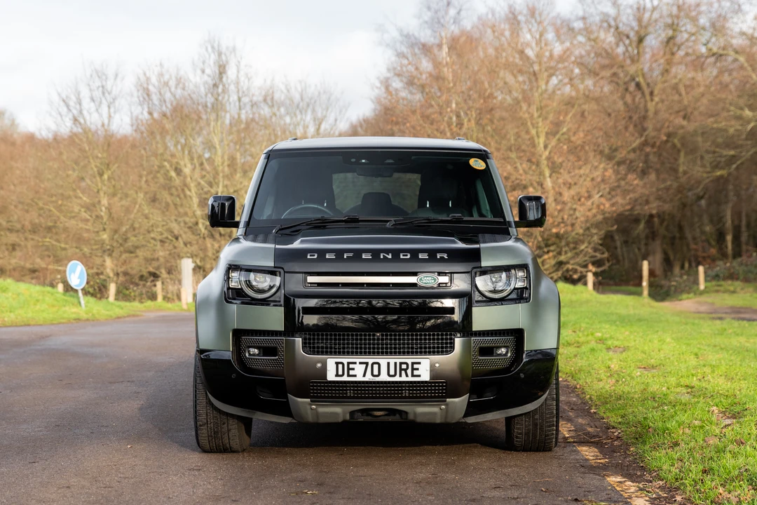 2020 Land Rover Defender L663 - Image 11 of 31
