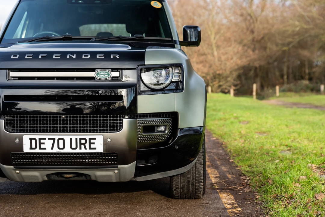 2020 Land Rover Defender L663 - Image 25 of 31