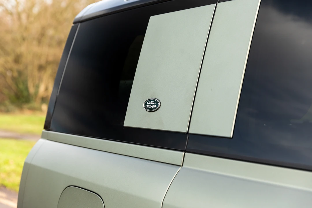2020 Land Rover Defender L663 - Image 29 of 31