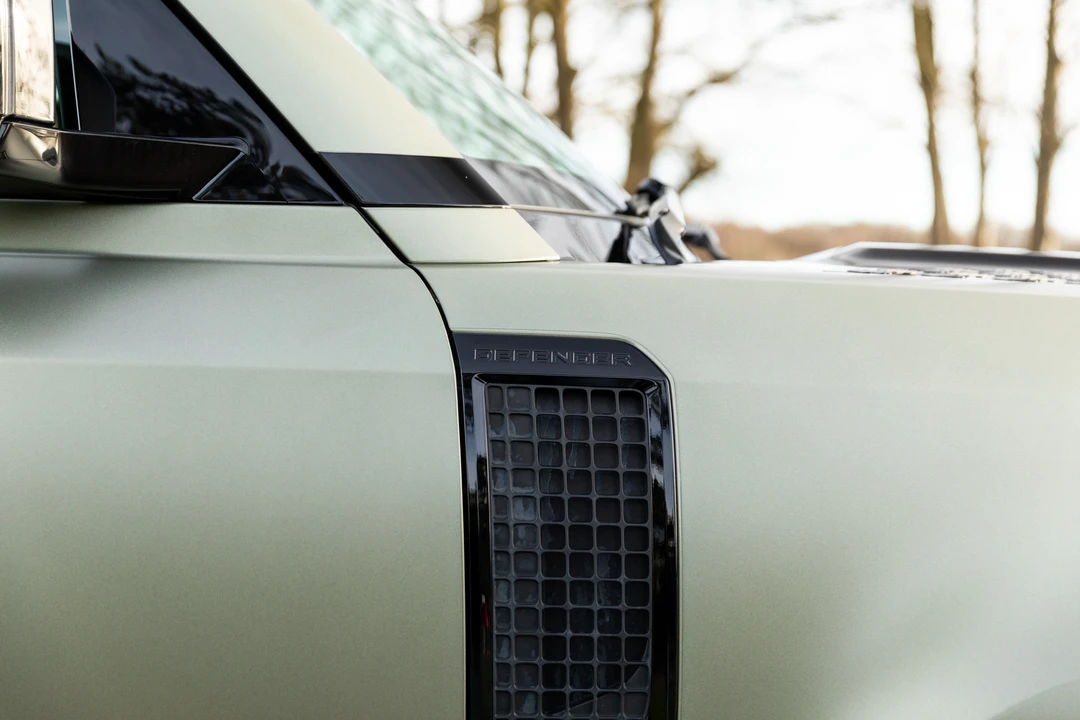 2020 Land Rover Defender L663 - Image 30 of 31