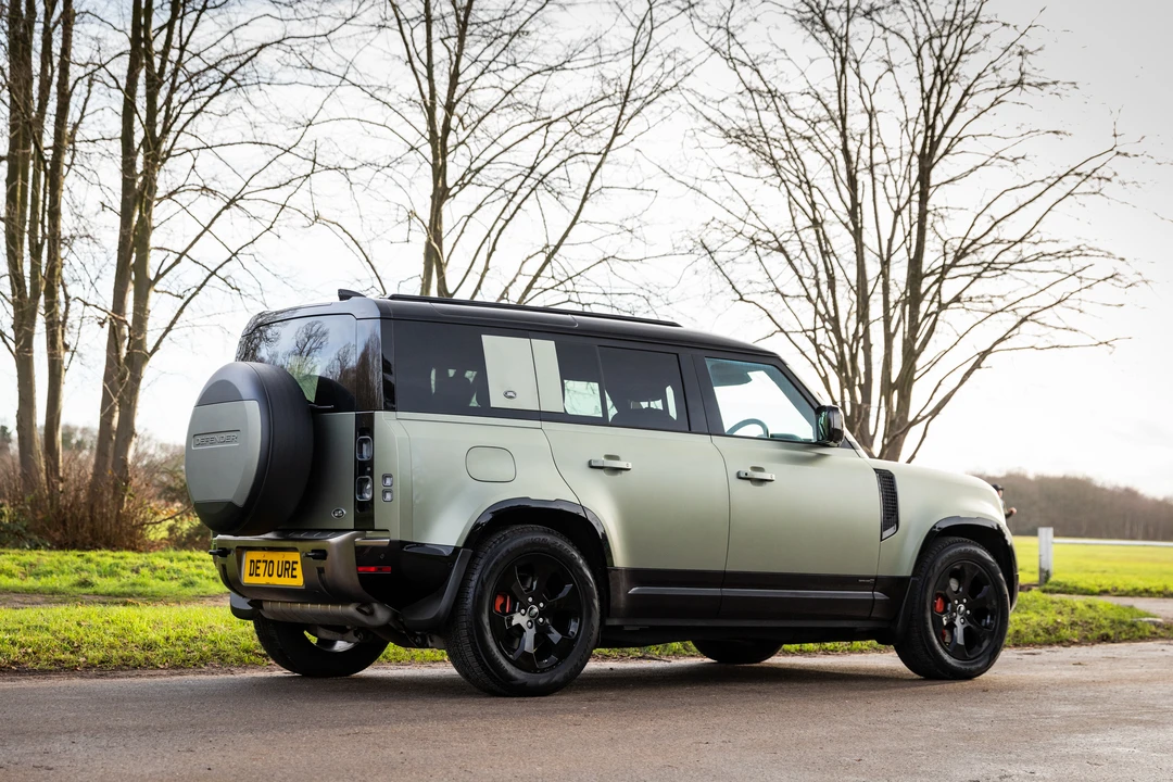 2020 Land Rover Defender L663 - Image 16 of 31