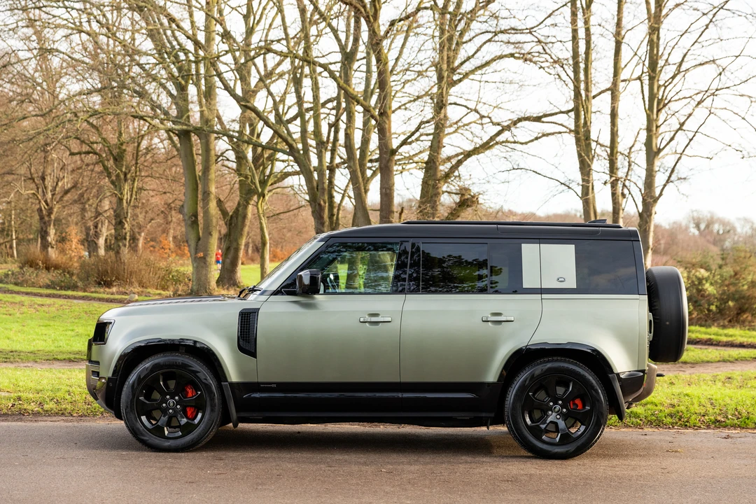 2020 Land Rover Defender L663 - Image 13 of 31