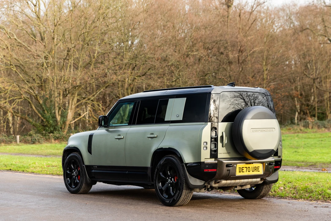 2020 Land Rover Defender L663 - Image 15 of 31