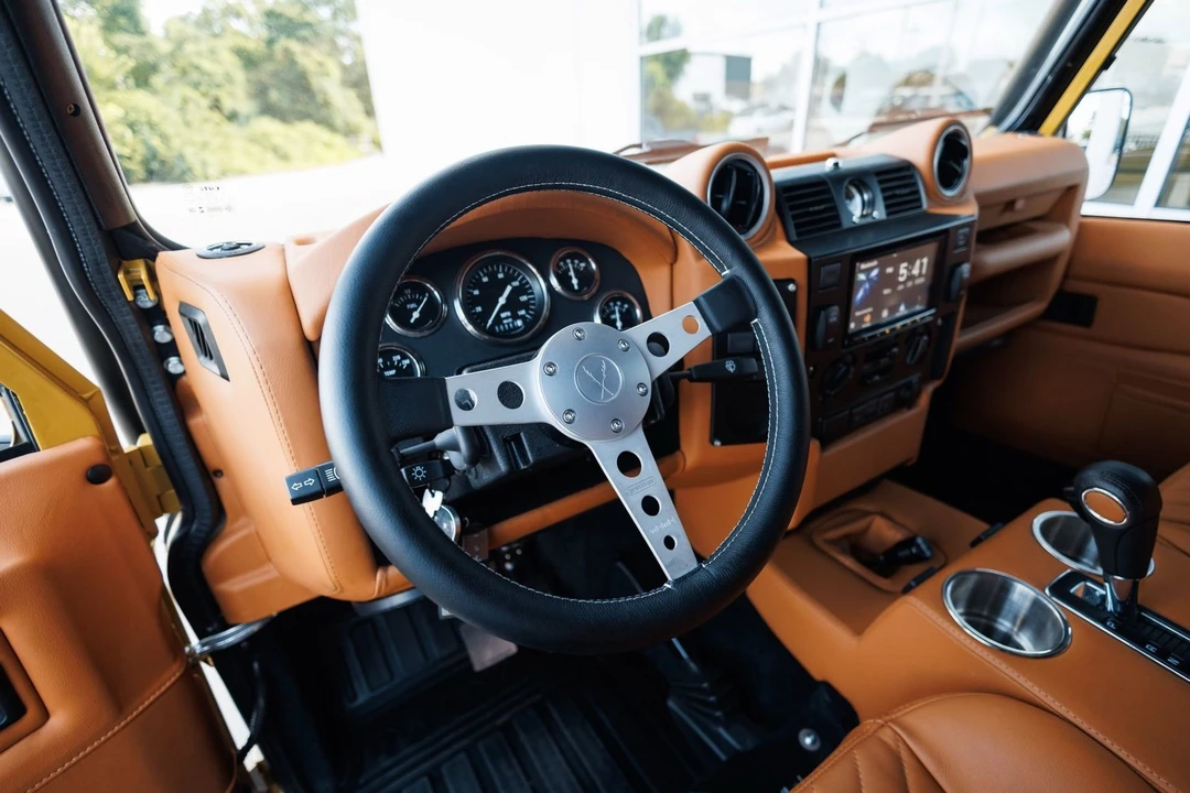 2020 Land Rover Defender 110 - Image 21 of 31