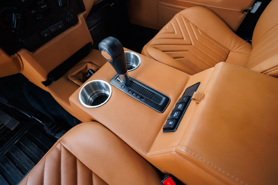 2020 Land Rover Defender 110 - Image 6 of 31
