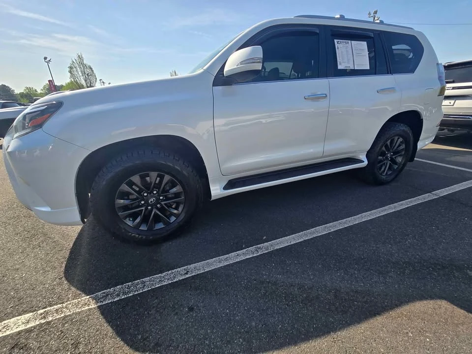 2020 Lexus GX 3rd Gen - Image 3 of 7
