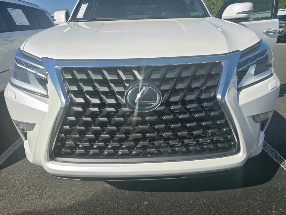 2020 Lexus GX 3rd Gen - Image 2 of 7