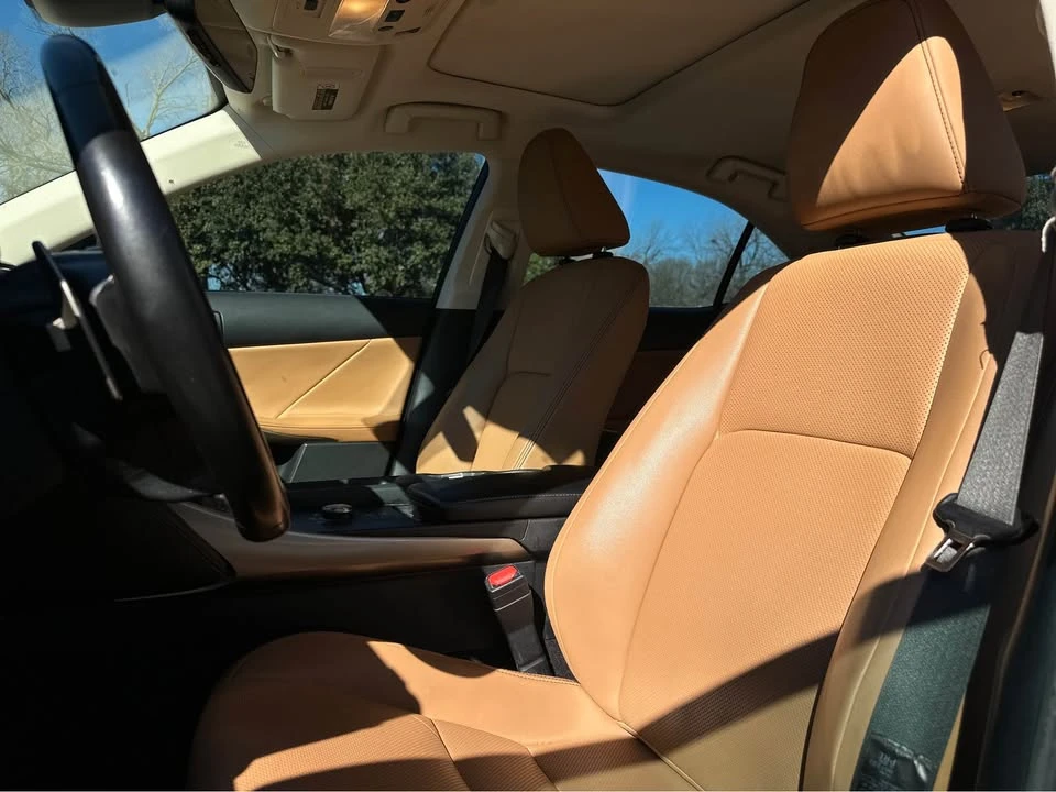 2020 Lexus IS 3rd Gen - Image 5 of 9