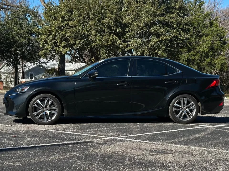 2020 Lexus IS 3rd Gen - Image 9 of 9