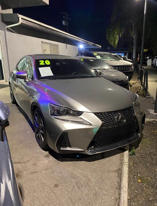 2020 Lexus IS 3rd Gen - Image 3 of 4