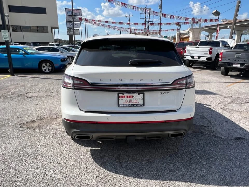 2020 Lincoln Nautilus - Image 2 of 5