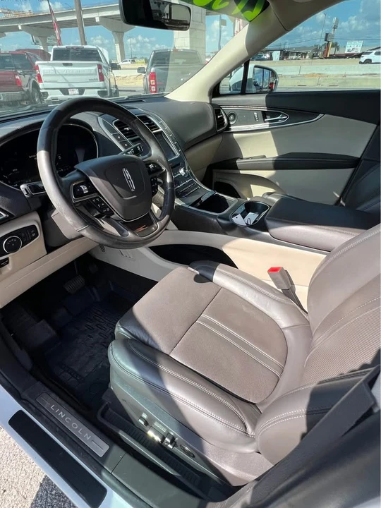 2020 Lincoln Nautilus - Image 4 of 5