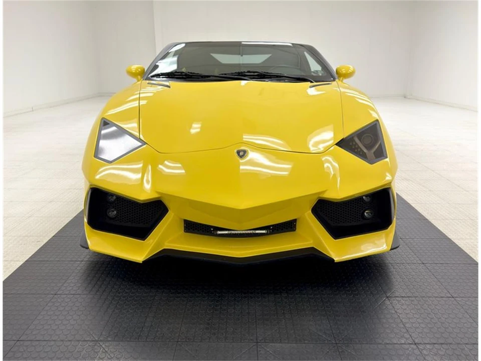 2020 Lamborghini Aventador S LP740-4 - Image 11 of 31