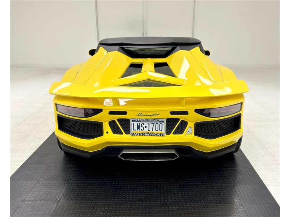 2020 Lamborghini Aventador S LP740-4 - Image 7 of 31