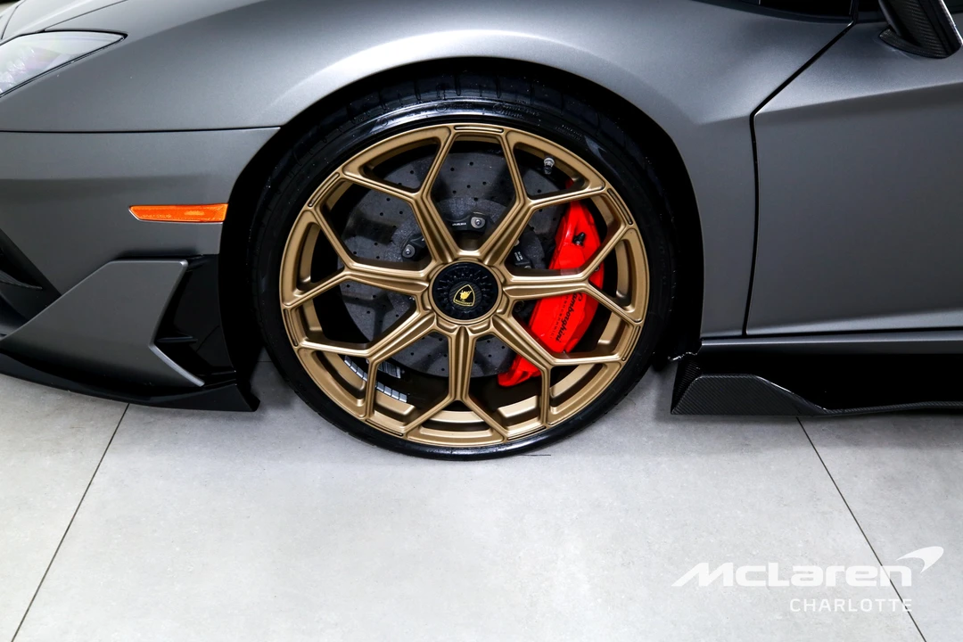 2020 Lamborghini Aventador SVJ LP770-4 - Image 29 of 31
