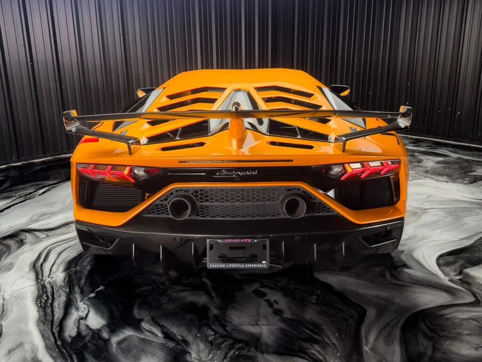 2020 Lamborghini Aventador SVJ LP770-4 - Image 17 of 28