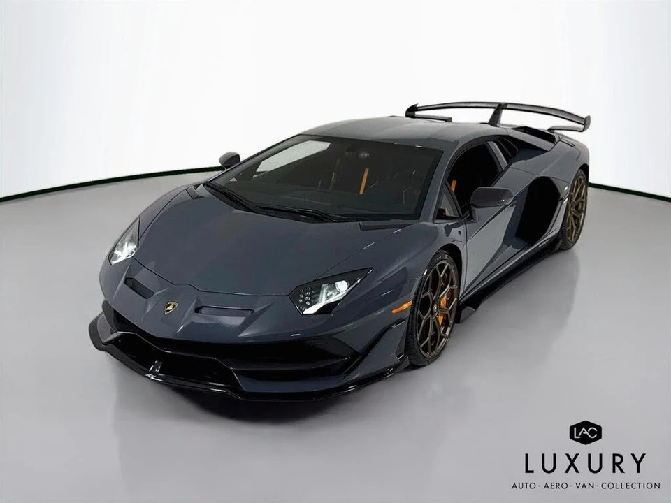 2020 Lamborghini Aventador SVJ LP770-4 - Image 4 of 6