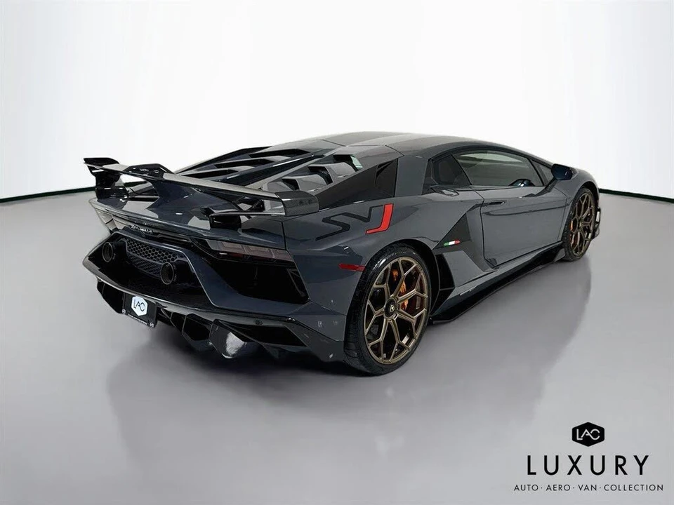 2020 Lamborghini Aventador SVJ LP770-4 - Image 6 of 6