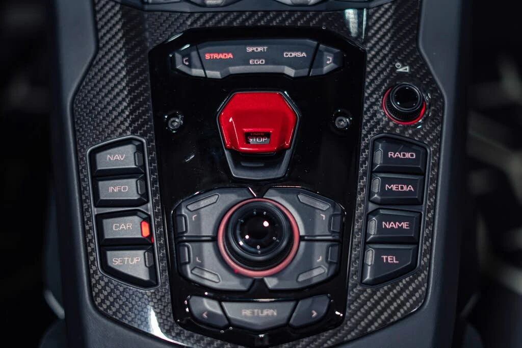 2020 Lamborghini Aventador SVJ LP770-4 - Image 26 of 31