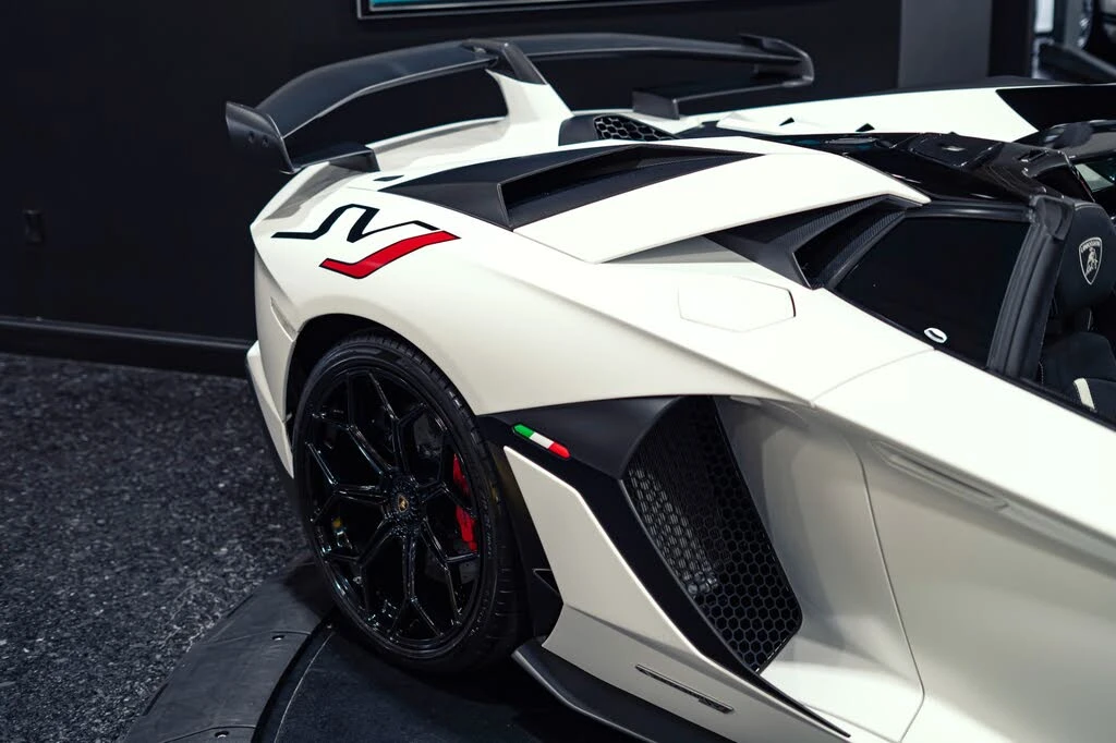 2020 Lamborghini Aventador SVJ LP770-4 - Image 29 of 31