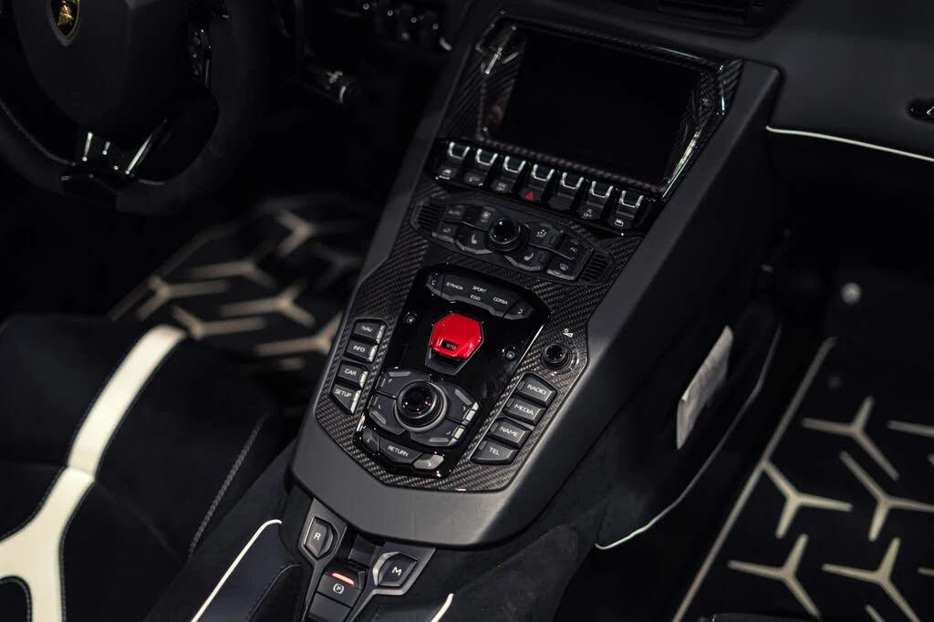 2020 Lamborghini Aventador SVJ LP770-4 - Image 16 of 31