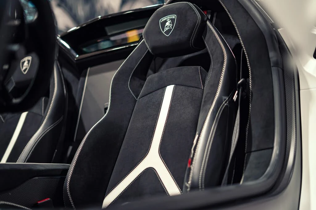 2020 Lamborghini Aventador SVJ LP770-4 - Image 2 of 31